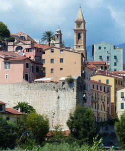 Włosi oddają za darmo ponad 100 zabytkowych budowli