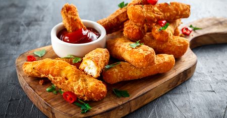 Frytki halloumi – idealne dla tych, którzy mają dość smażonych ziemniaków