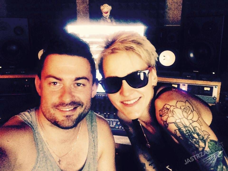 Agnieszka Chylińska w studiu nagraniowym