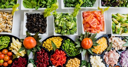 Superfoods, detoks sokowy i dieta bezglutenowa? Mit obalony