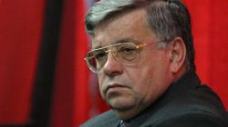 Lew Rywin podczas rozprawy