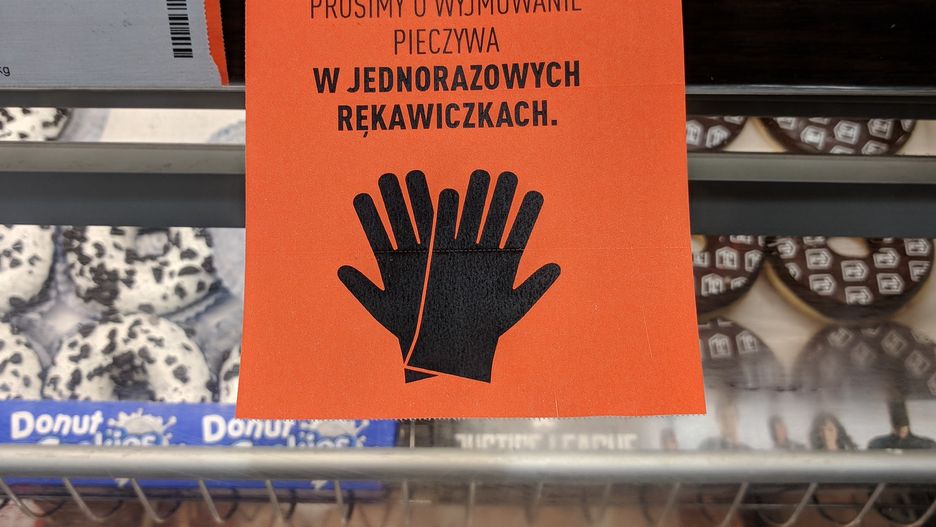 Mimo działań sklepów, nie mamy pewności, czy każdy klient stosuje się do ich zaleceń.