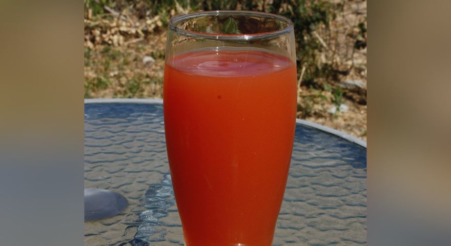 Dlaczego sok grejpfrutowy na pusty żołądek?