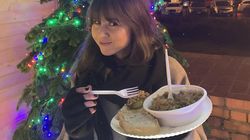 Jadłam na świątecznym jarmarku. "Wyczerpujący maraton dla wątroby" 