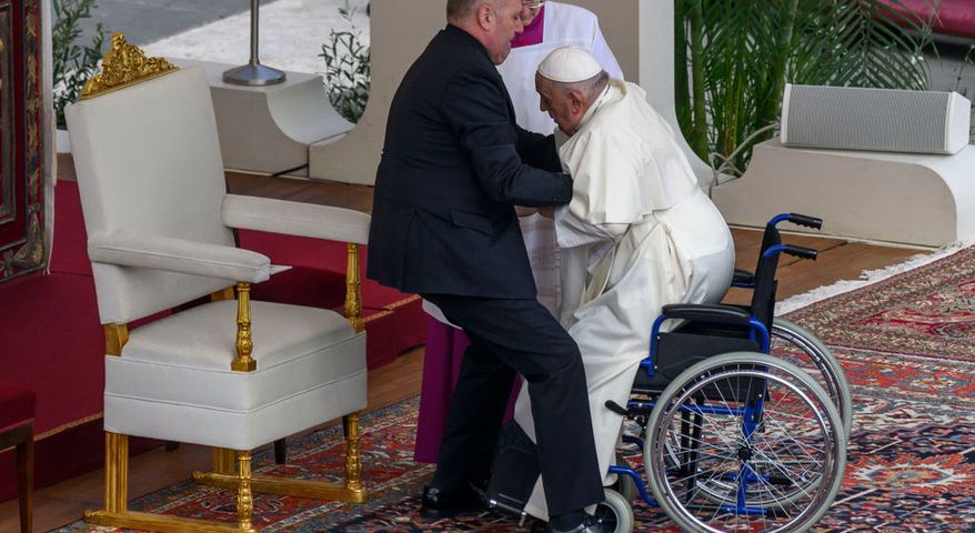 Kolejne problemy zdrowotne papieża. Lekarz mówi o jego stanie zdrowia
