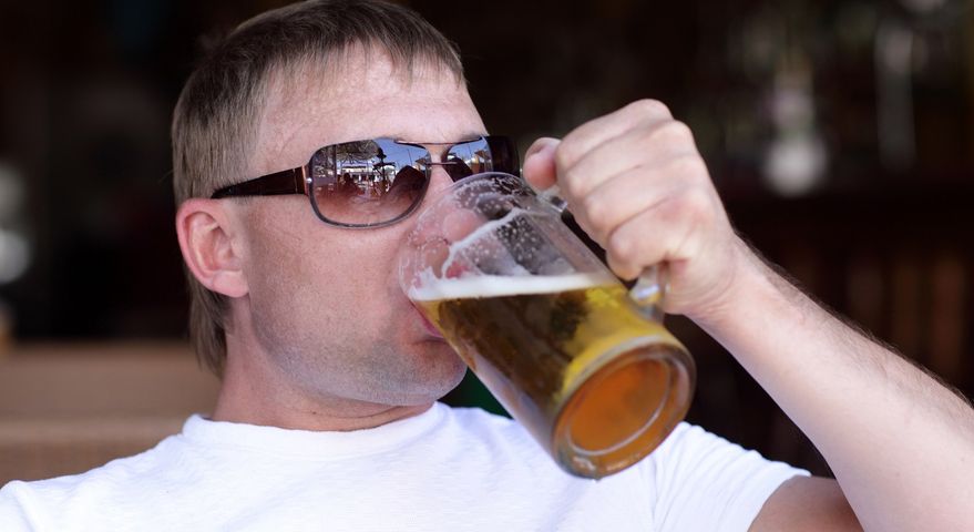 Naukowcy odkryli, że spożycie alkoholu powiązane jest z rozwojem 61 chorób
