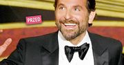 Bradley Cooper przytył i zapuścił wąsy. Na najnowszych zdjęciach z córką nie wygląda tak dobrze, jak na Oscarach
