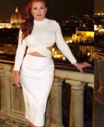 Marta Grycan odsłania brzuch!