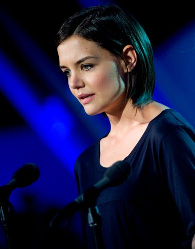 Katie Holmes i fryzura bob 