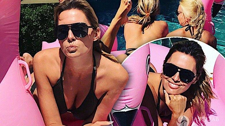 Agnieszka Hyży na różowym flamingu