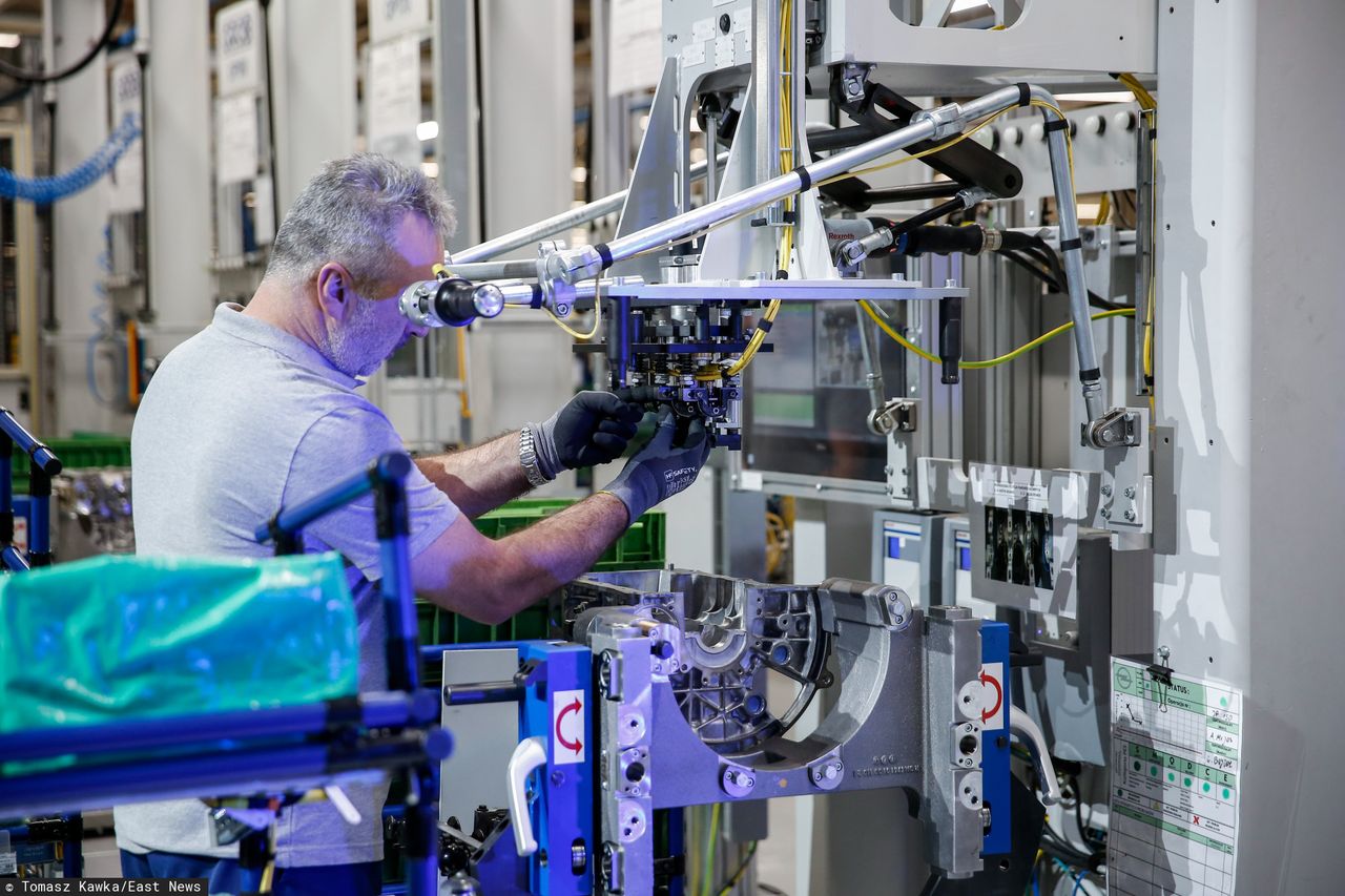 Koronawirus uderza w motoryzację. 40 proc. firm planuje zwolnienia