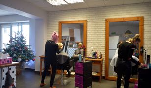 Oblężenie w salonach fryzjerskich przed świętami. "Niektóre panie zapisywały się już we wrześniu"