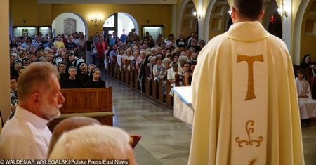 Gliwice. Ksiądz oskarżony o molestowanie dwóch 17-latek