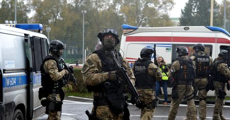 Polacy nie mogą czuć się bezpieczni. To nie znaczy, że teraz wszystko wolno