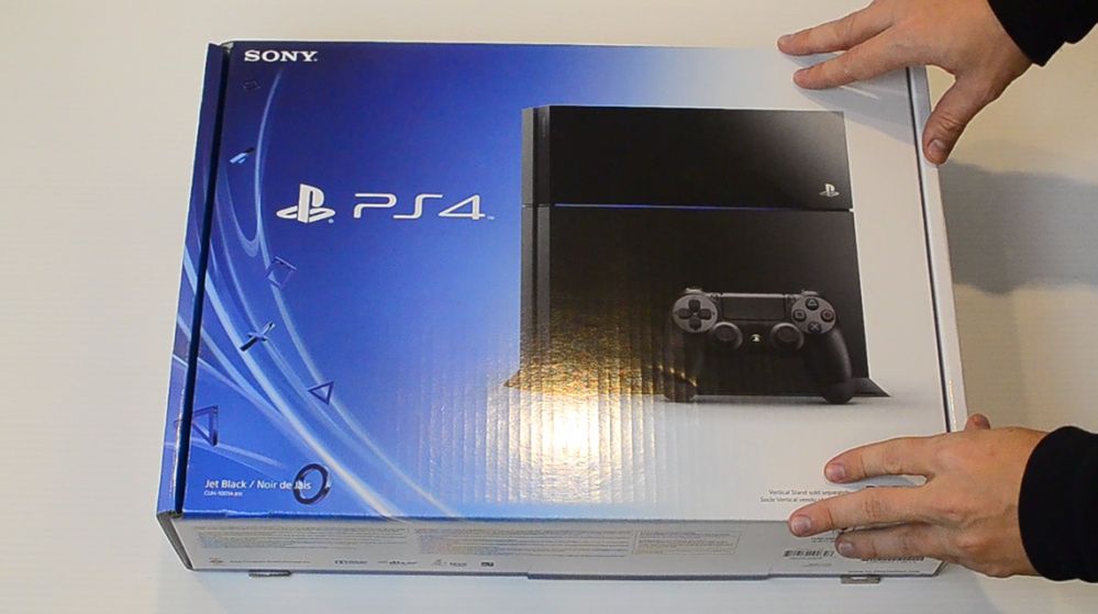 Rozpakowujemy pudło z PlayStation 4!