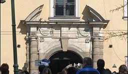 Modlitwy pod papieskim oknem