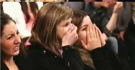 Fatalne skutki operacji plastycznej! Ofiara chirurgów pokazała zniszczone pośladki w talk show!