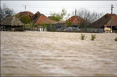 Powódź w Rumunii - tysiące domów pod wodą