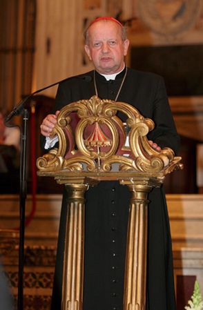 Kardynał Dziwisz o Janie Pawle II: santo subito!