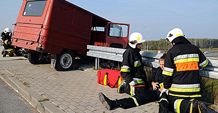 Efektowne ćwiczenia strażaków na A1