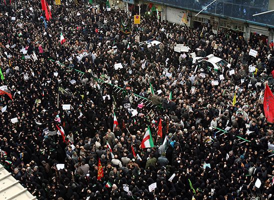 Iran: policja z gazem ruszyła na tłum