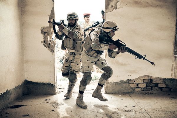 Powrót do przeszłości - Irak pogrąża się w bratobójczej wojnie