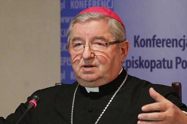 Arcybiskup Sławoj Leszek Głódź walczy z poważną chorobą. "Proszę o modlitwę"