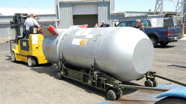 B53-Y2 ważyła ponad cztery tony i miała moc dziewięciu megaton