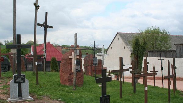 Las krzyży to symboliczny cmentarz ofiar niemieckich pacyfikacji