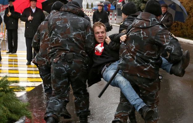 Opozycjonista zatrzymany za akcję przeciw pomnikowi Lenina