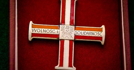 Lech Norbert Kosiak nie chce Krzyża Wolności i Solidarności. "Prezydent łamie konstytucję i nie przestrzega wyroków Trybunału Konstytucyjnego"