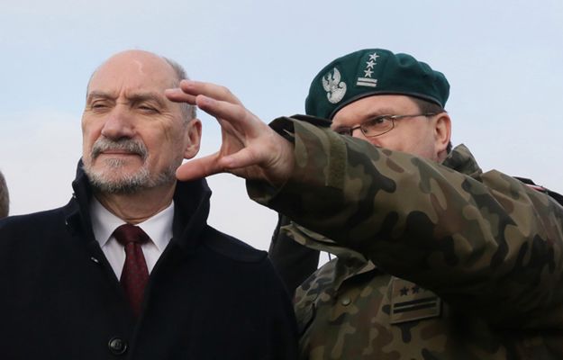 Antoni Macierewicz ostrzega: musimy mieć się na baczności