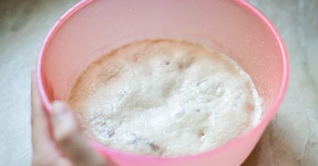 Weź z lodówki drożdże i wymieszaj z ryżem. Będziesz zachwycony efektem końcowym