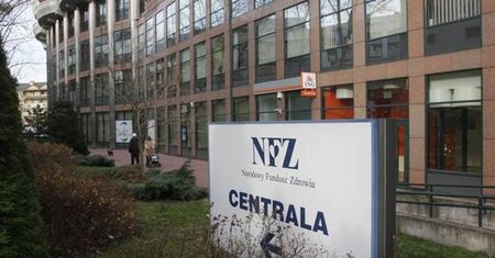 Skandal w NFZ! Nas nie leczą, a sobie dali olbrzymie premie