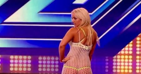 Kiczowaty striptiz w "X factor"! Jurorzy nie mogli na to patrzeć!