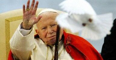 Papież: Kościół żyje dzięki Eucharystii