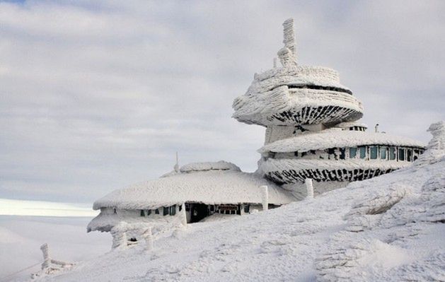 Karpacz. Wyciągi narciarskie, lodowiska i snowtubing. Co robić zimą?