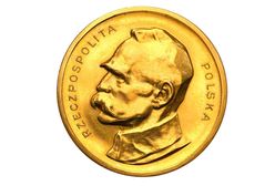 Za monetę z Piłsudskim kupisz nowe audi