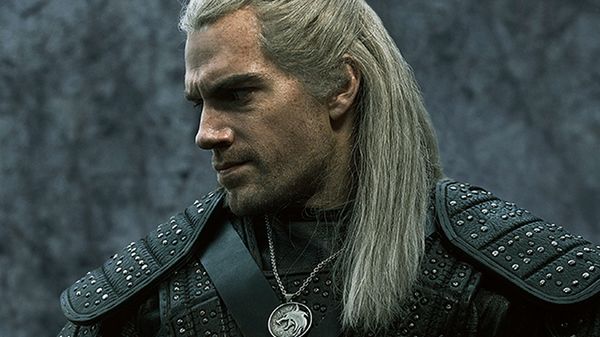 Wiedźmin Geralt ze srebrnym mieczem