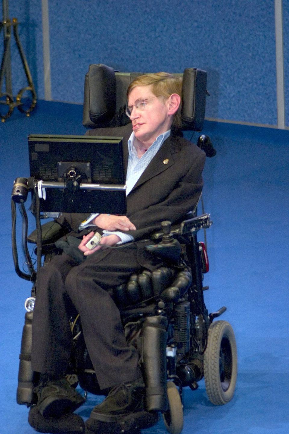 Stephen Hawking nie żyje