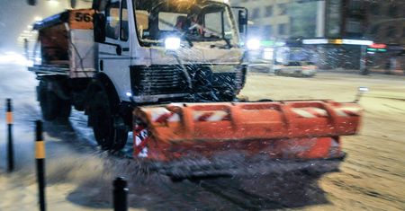 "Zima nie może nas zaskoczyć". Drogowcy w gotowości już od października