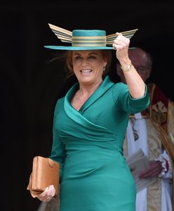 Sarah Ferguson na ślubie córki nie uniknęła wpadki