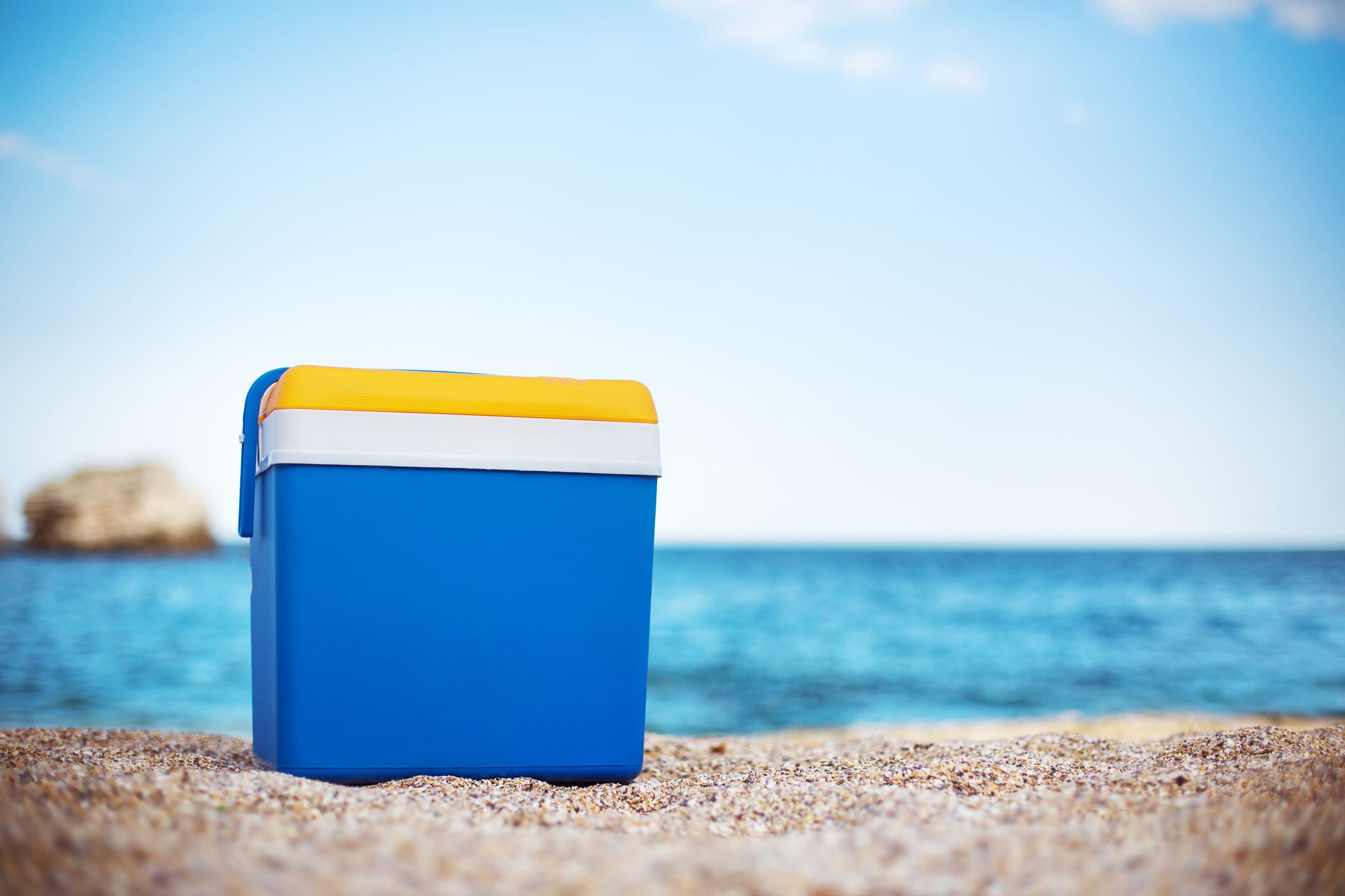 Lodówka turystyczna to dobry wybór na plażę