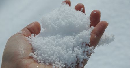 Pomorze: na ulicach zrobiło się biało. Śnieg we wrześniu?