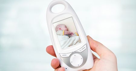 Maluszek zawsze pod naszym czujnym okiem? Skorzystaj z elektronicznej niani