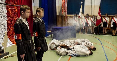 Szkolna inscenizacja holokaustu na Zamojszczyźnie. Dyrektor muzeum Auschwitz: Fatalny pomysł