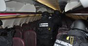 Akcja służb na lotnisku w Poznaniu-Ławicy. 22-letni Polak awanturował się w samolocie