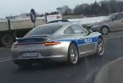Porsche w policyjnych barwach w Poznaniu