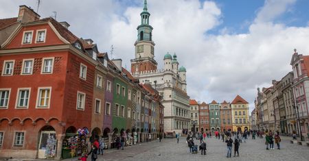 Poruszająca akcja w Poznaniu. Wnuczki zorganizowały dziadkom niezwykły prezent