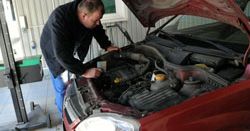 Obowiązkowe naklejki i mandaty za brak badania technicznego